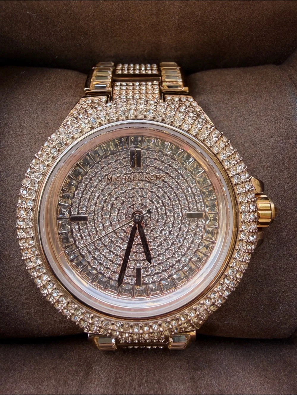Michael Kors MK5862 Camille women's quartz fashion watch.